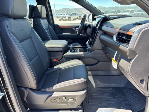 New 2026 GMC Yukon XL Denali w/ Denali Reserve Package AWD/4WD image 18