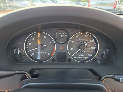 Used 1994 MAZDA MX-5 Miata RWD image 11