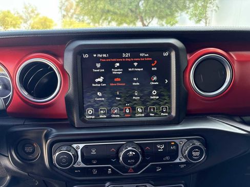 Used 2018 Jeep Wrangler Unlimited Rubicon AWD/4WD image 24