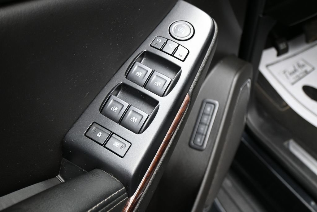 Used 2019 GMC Yukon SLT AWD/4WD image 11