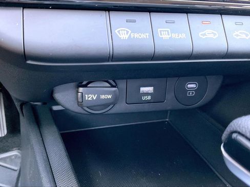 Certified 2024 Hyundai Elantra SEL FWD image 16