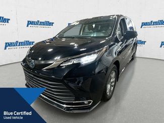 Used 2022 Toyota Sienna XLE FWD video 1