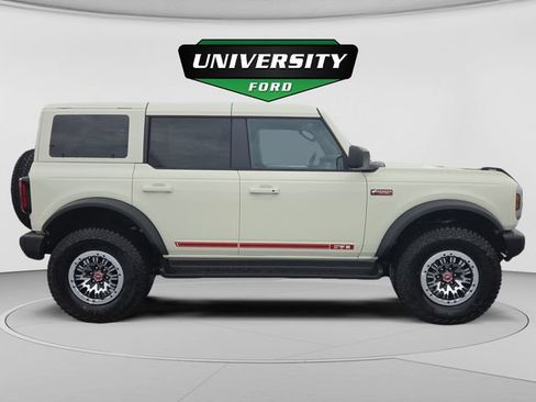 New 2026 Ford Bronco Outer Banks w/ Sasquatch Package AWD/4WD image 2