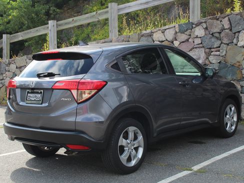 Used 2016 Honda HR-V EX image 9