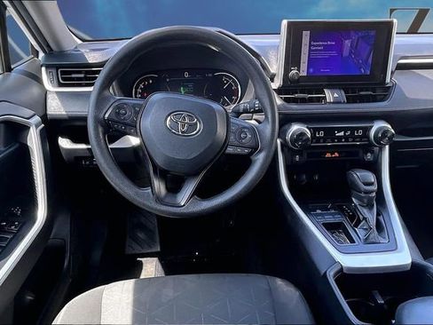 Used 2024 Toyota RAV4 XLE image 5