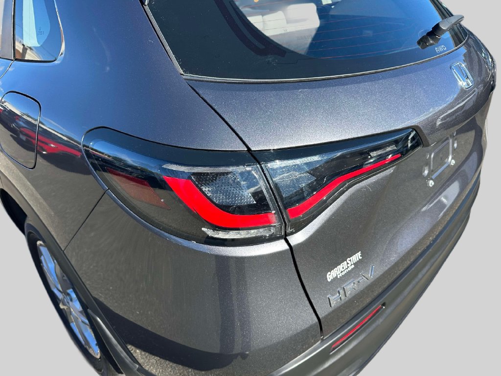 Used 2024 Honda HR-V LX image 8