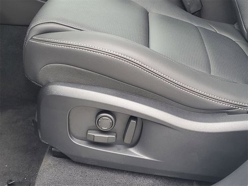 Used 2025 Jaguar F-PACE R-Dynamic S image 12