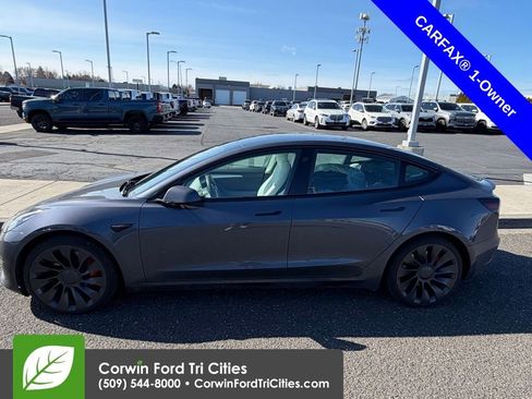 Used 2023 Tesla Model 3 Performance image 9