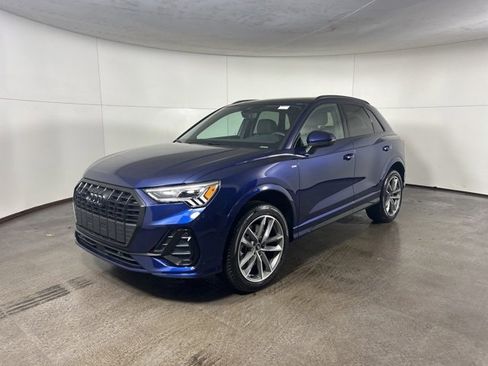 Used 2025 Audi Q3 2.0T Premium w/ Convenience Package image 3