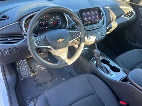 Used 2022 Chevrolet Malibu LT image 15