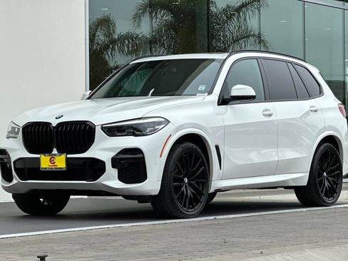 Used 2022 BMW X5 M50i w/ Parking Assistance Package AWD/4WD image 7