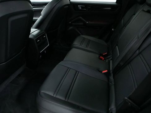 Certified 2023 Porsche Cayenne image 26