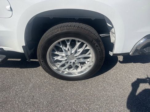 Used 2020 Chevrolet Silverado 1500 LT w/ All-Star Edition image 10