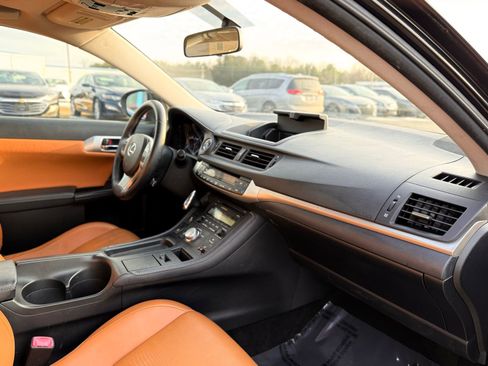 Used 2012 Lexus CT 200h Premium image 25