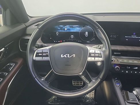 Used 2024 Kia Telluride SX w/ Towing Package FWD image 20
