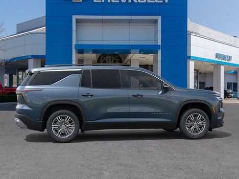 New 2026 Chevrolet Traverse LT w/ Driver Confidence Package image 5