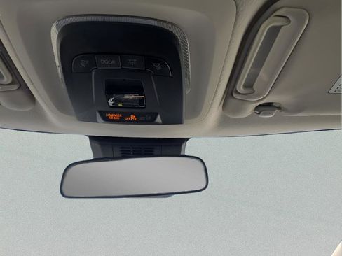 Used 2025 Toyota Corolla LE FWD image 14