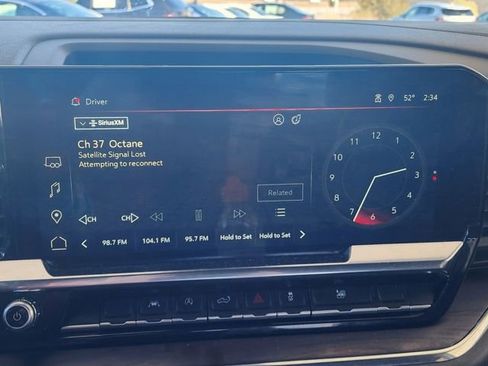 Used 2024 GMC Sierra 1500 SLT image 14