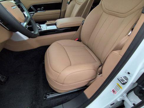New 2026 Land Rover Range Rover Long Wheelbase SE image 16