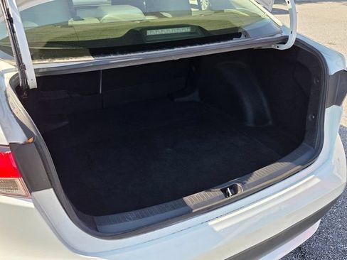 Used 2022 Toyota Corolla LE FWD image 13