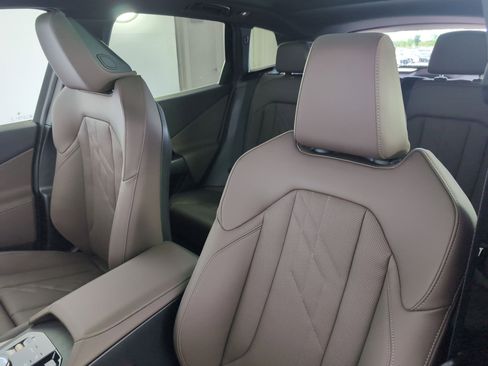 Used 2025 BMW X3 xDrive30i w/ Premium Package image 22