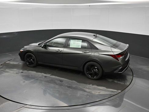 New 2026 Hyundai Elantra Sport FWD image 27