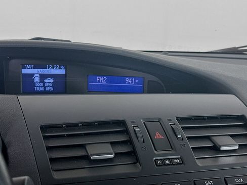 Used 2012 MAZDA MAZDA3 i Touring FWD image 19