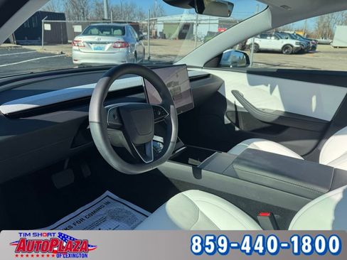 Used 2025 Tesla Model 3 Long Range image 9