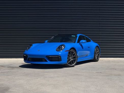 Certified 2022 Porsche 911 Carrera RWD image 1