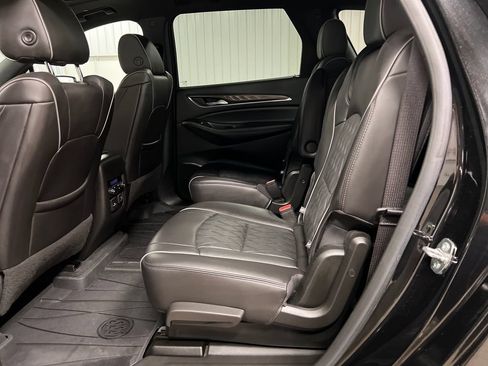 Used 2023 Buick Enclave Avenir w/ Avenir Technology Package AWD/4WD image 16