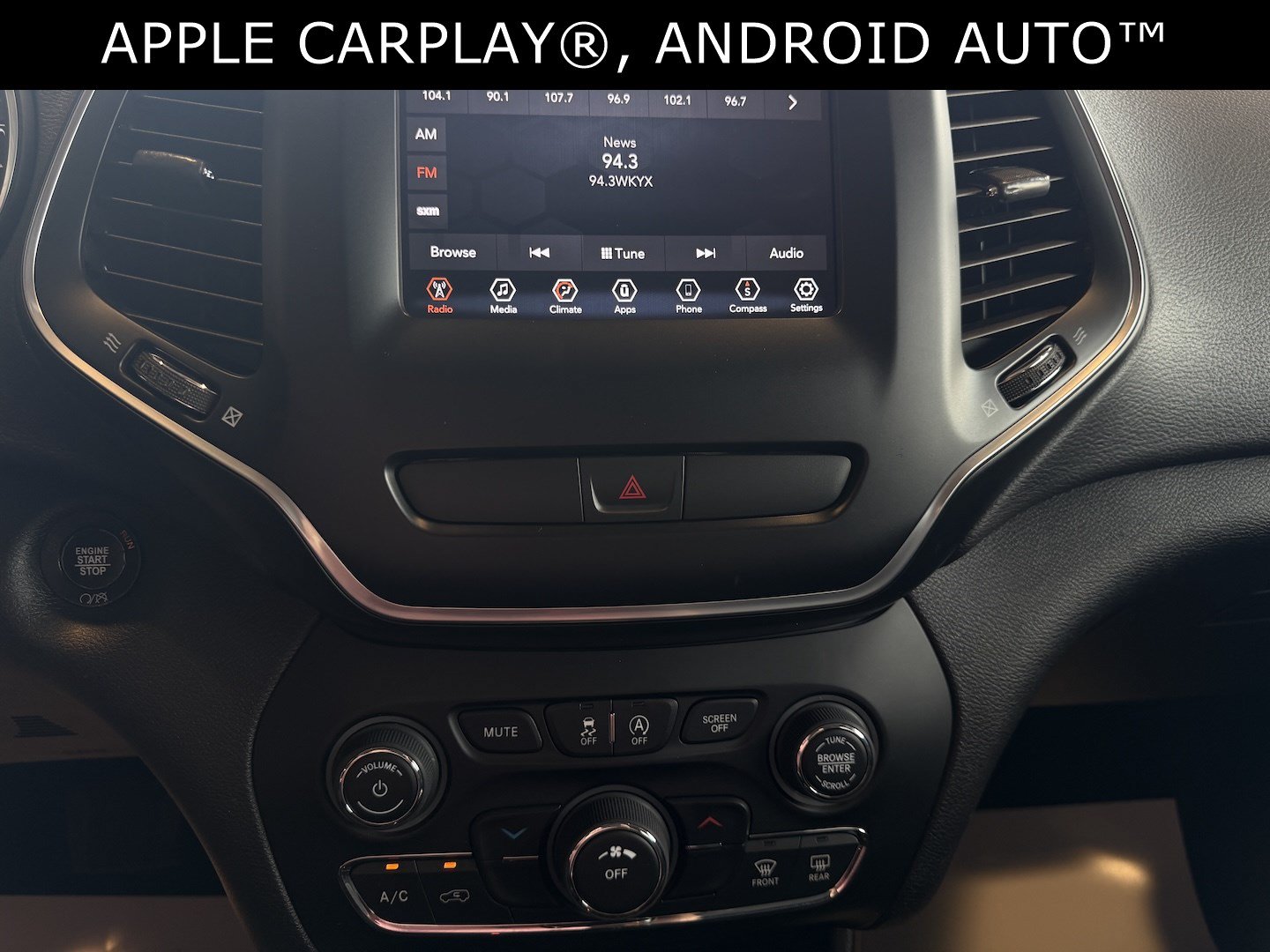 Used 2019 Jeep Cherokee Latitude Plus FWD image 22