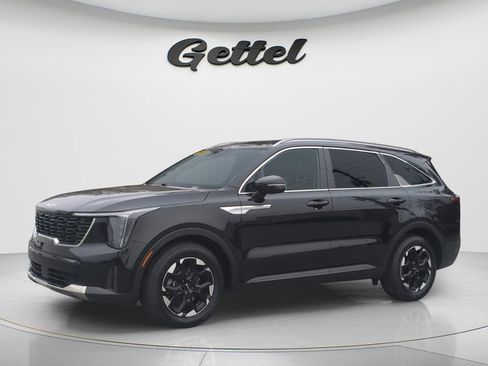 Used 2024 Kia Sorento S image 1