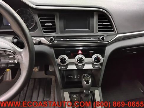 Used 2019 Hyundai Elantra SE w/ Cargo Package image 12