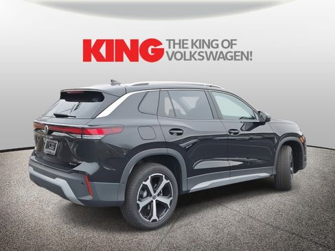 New 2026 Volkswagen Tiguan SE image 3