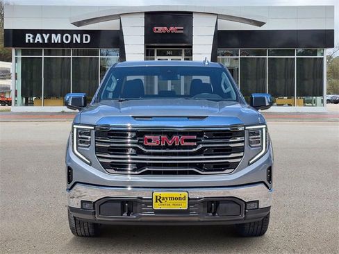 New 2026 GMC Sierra 1500 SLT image 2