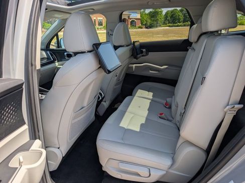 Used 2025 Kia Sorento S w/ Panoramic Sunroof Package FWD image 33