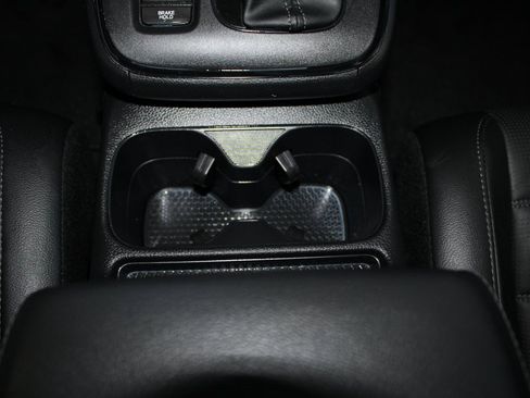 Used 2025 Honda CR-V EX-L image 34