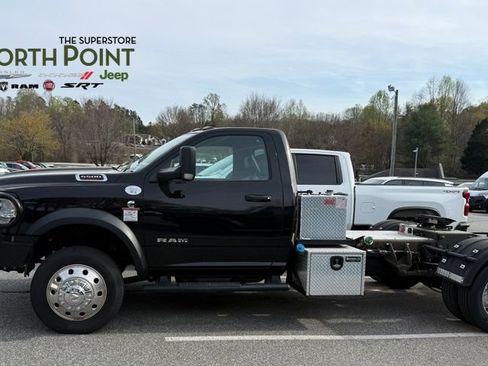 Used 2022 RAM 5500 Tradesman image 1