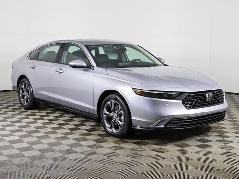 New 2026 Honda Accord EX-L image 2