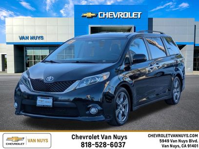 Used 2017 Toyota Sienna SE