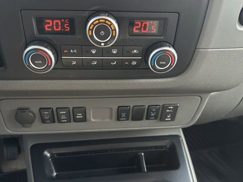 Used 2015 Nissan NV 3500 SL image 14