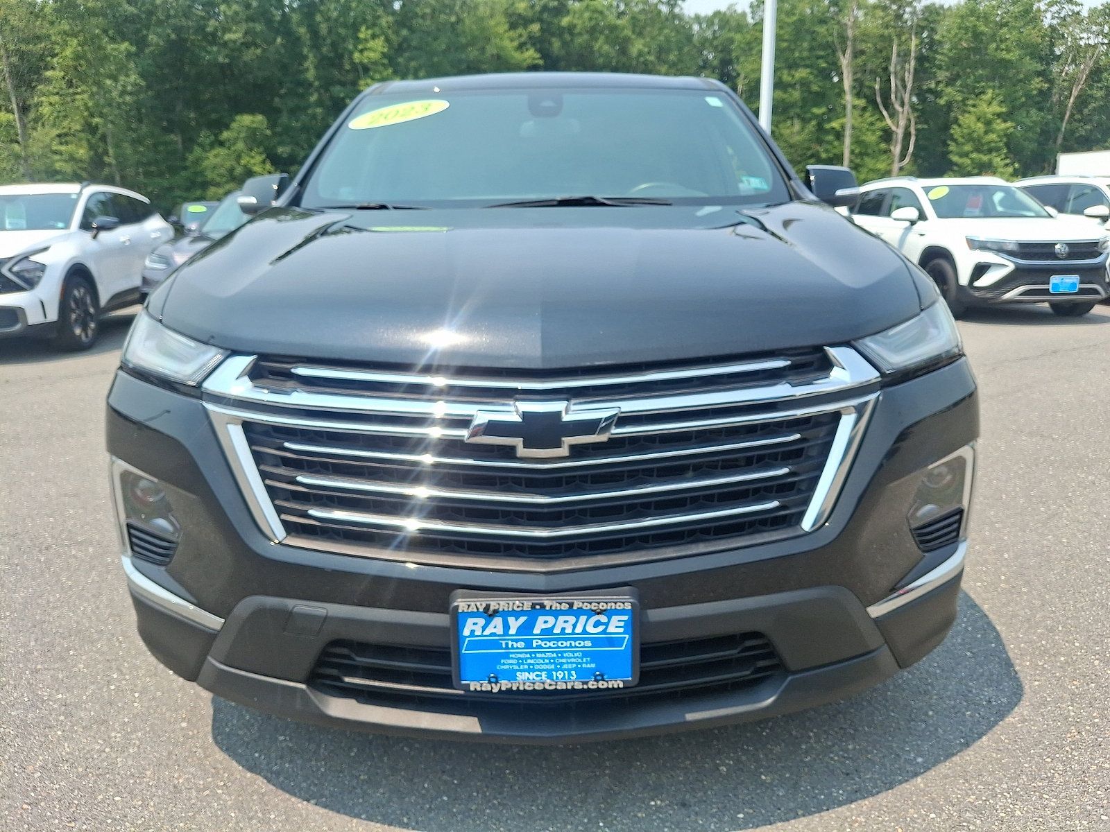 Certified 2023 Chevrolet Traverse LT AWD/4WD image 2
