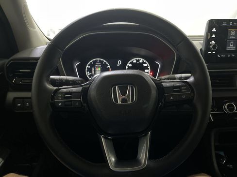 Used 2025 Honda Pilot EX-L image 14