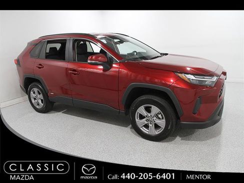 Used 2025 Toyota RAV4 XLE AWD/4WD image 1