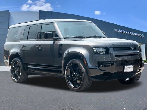 Certified 2026 Land Rover Defender 130 X-Dynamic SE AWD/4WD image 3