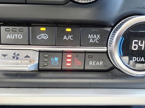 Used 2024 Ford Expedition XLT RWD image 21