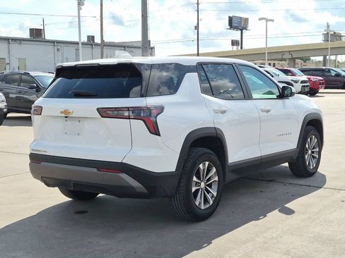 Used 2026 Chevrolet Equinox LT AWD/4WD image 6