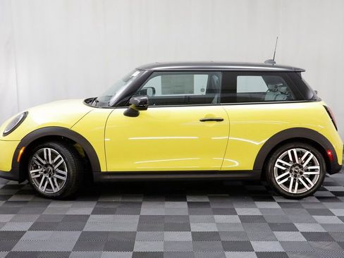 New 2026 MINI Cooper 2-Door Hardtop FWD image 4