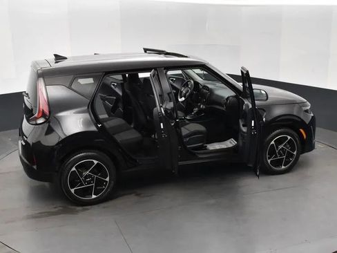 Used 2023 Kia Soul EX FWD image 6