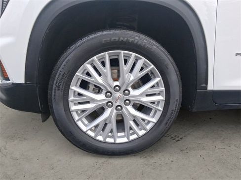 Used 2024 GMC Acadia Elevation image 14